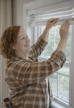 Kim Eggleston installs window coverings in Michigan and Wisconsin
